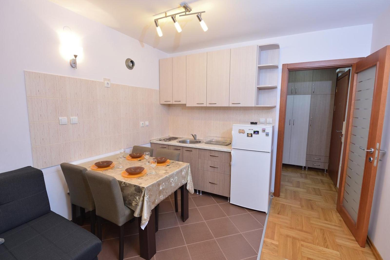 Studio Apartman Zvezdana Noc Vrnjacka Banja Ngoại thất bức ảnh